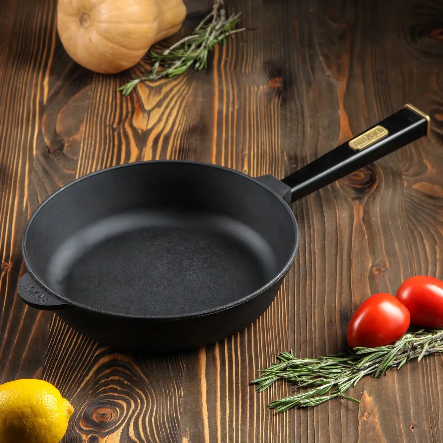 26 cm Cast Iron Skillet with Removable Wooden Handle 6 cm Depth