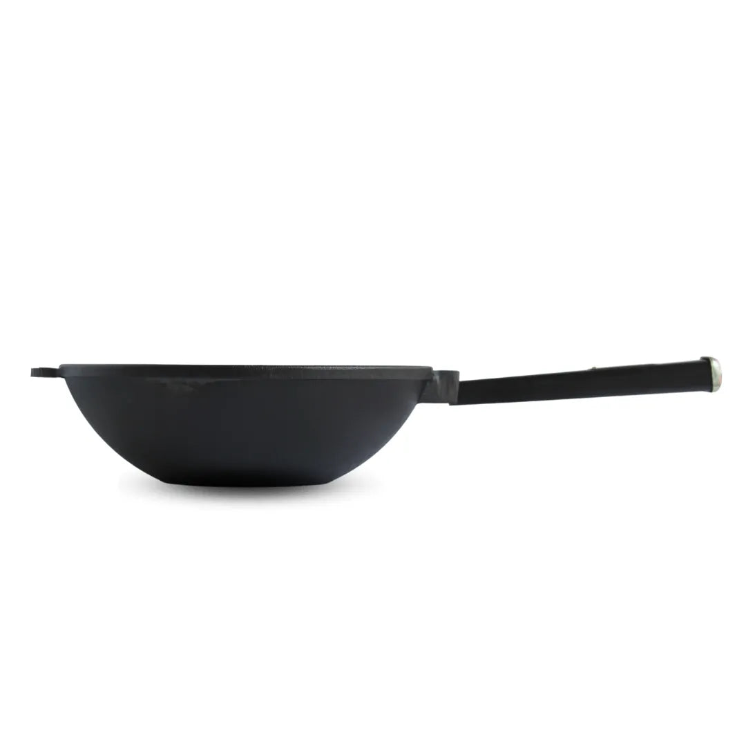 Cast Iron Wok with Wooden Handle 2.2 L