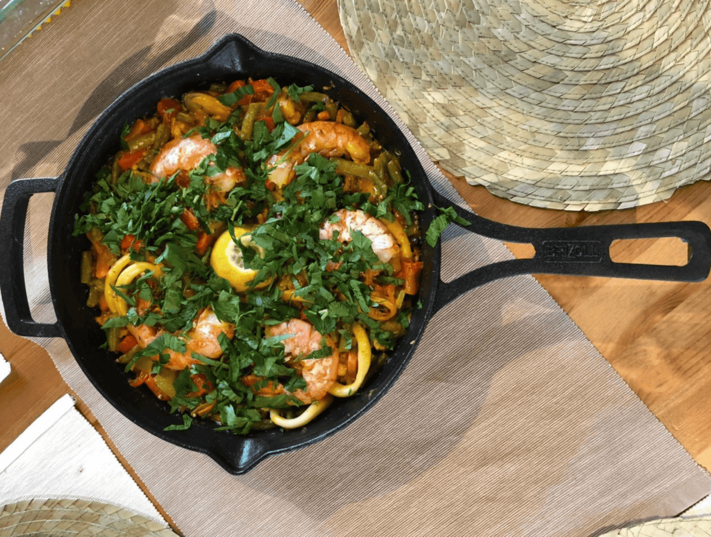 26 cm Cast Iron Skillet with Cast Handle - 6 cm Depth